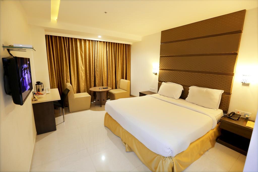 Hotel Sitara Grand Miyapur Hyderabad Rum bild