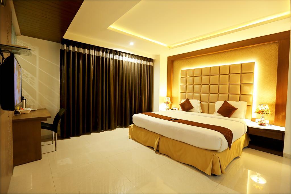 Hotel Sitara Grand Miyapur Hyderabad Rum bild