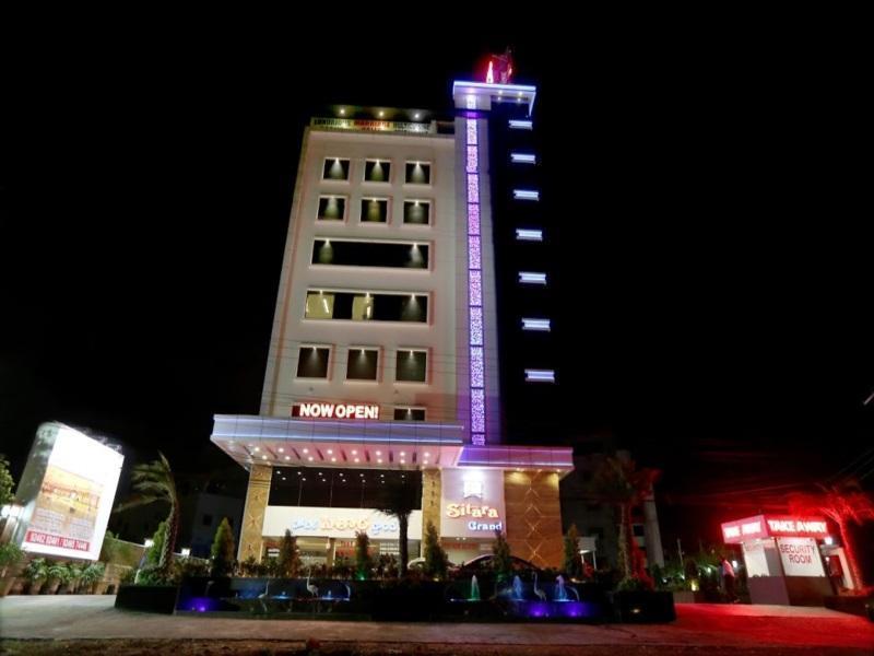 Hotel Sitara Grand Miyapur Hyderabad Exteriör bild