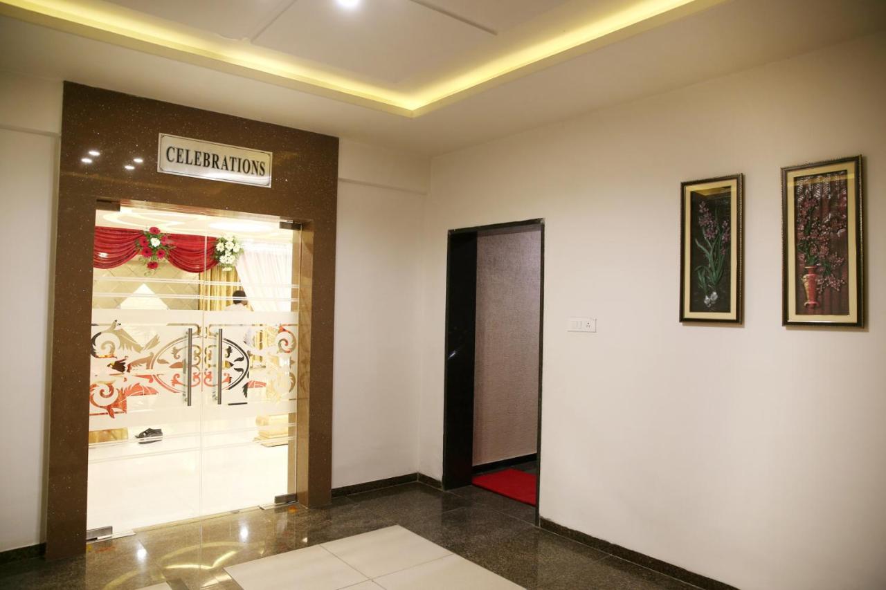 Hotel Sitara Grand Miyapur Hyderabad Exteriör bild